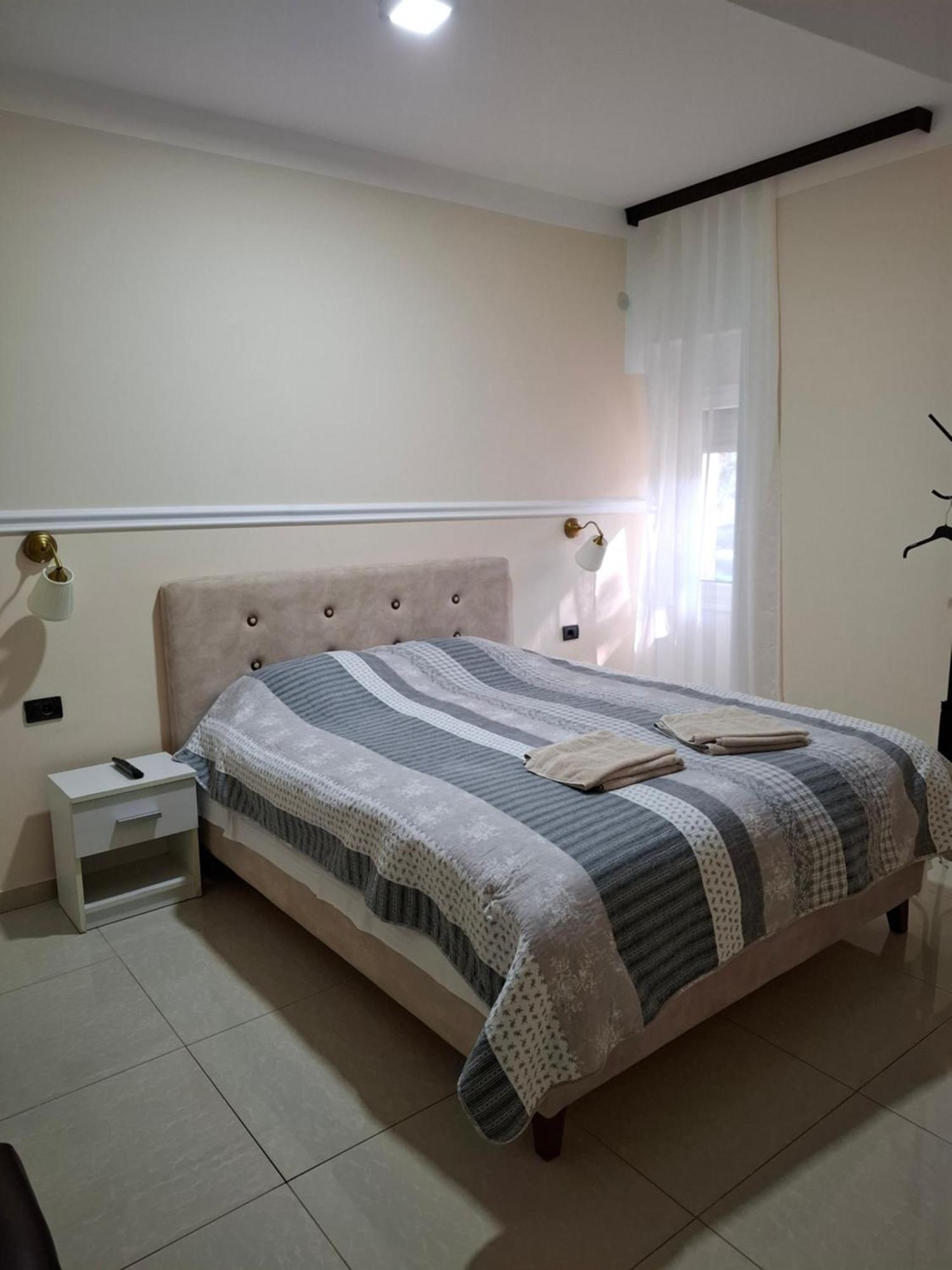 Bed&Breakfast INTERMEZZO CAFFE Kikinda Esterno foto