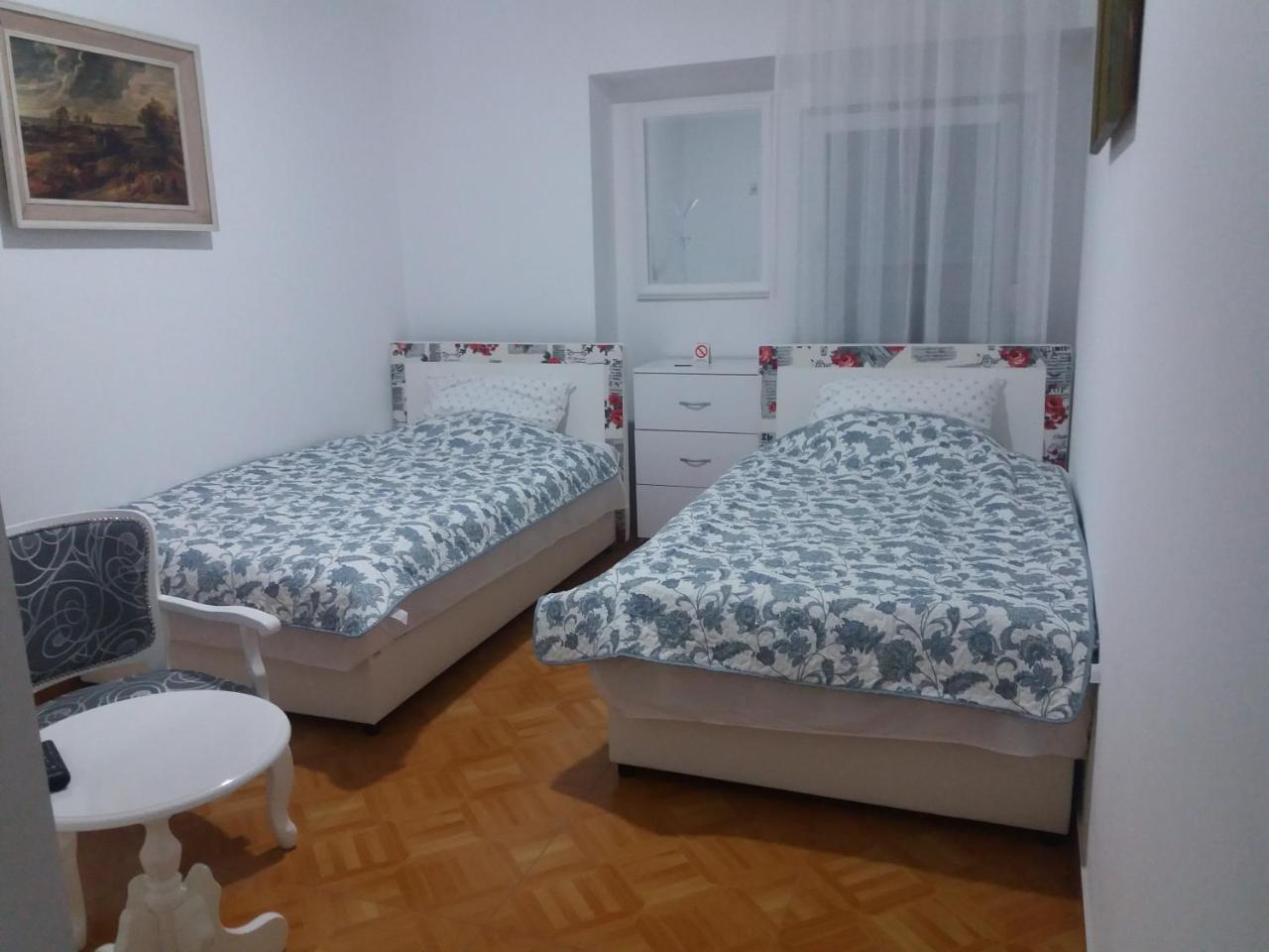 Bed&Breakfast INTERMEZZO CAFFE Kikinda Esterno foto