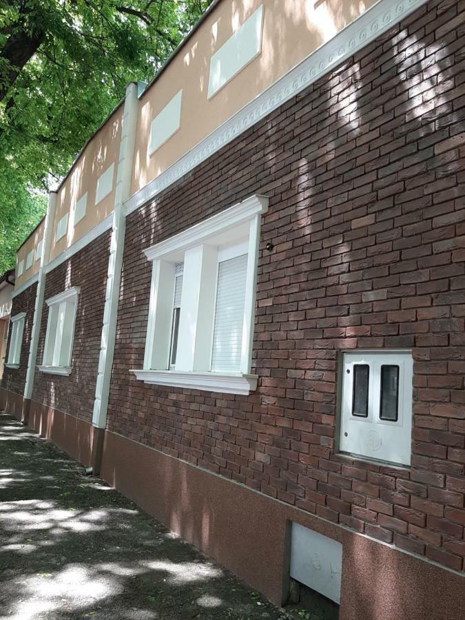 Bed&Breakfast INTERMEZZO CAFFE Kikinda Esterno foto